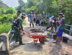 Menjadi Pelopor Wilayah Binaan Kodim 1209/Bengkayang Kerja Bakti Pengecoran Jalan
