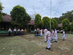 Bripka Yoseph Siwi Jadi Pembina Upacara Di SMPN 1 Belimbing Ajak Siswa Stop Bullying Dan Tertib Lalu Lintas