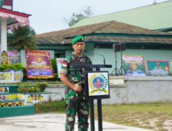 Jaga Selalu Kebersihan Lingkungan Dan Perkantoran Arahan Kasrem 121/Abw Usai Pelaksanaan Upacara Bendera Hari Senin kepada prajurit Dan PNS Korem 121/Abw