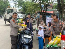 POLSEK PELABUHAN DWIKORA GELAR GERAKAN PANGAN MURAH SEDIAKAN BERAS SPHP BULOG UNTUK MASYARAKAT