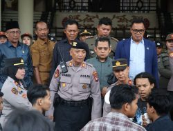 Polresta Pontianak Amankan Aksi Unjuk Rasa Aliansi Mahasiswa Daerah Di DPRD Kalbar