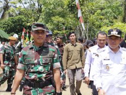 Hadiri Pembukaan TMMD Ke-126 Tahun 2025 Danrem 121/Abw  TMMD Menjadi Simbol Nyata Sinergi TNI Pemerintah Daerah Dan Masyarakat