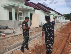 Tinjau Proses Pembangunan Rumah Dinas Prajurit Kodim 1210/Landak Danrem 121/Abw  Berharap Rumah Yang Layak Bagi Prajurit Dan Keluarganya Terpenuhi