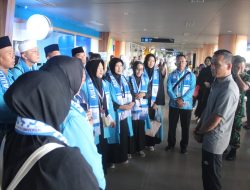 Enam Belas Jama’ah Umroh Penghargaan Pangdam XII/Tpr Berangkat Ke Tanah Suci