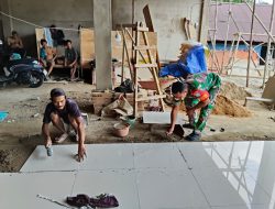 Manunggal Bersama Rakyat Kodim 1209/Bengkayang Bantu Pembangunan Rumah