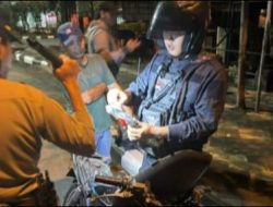 Patroli Skala Besar Polresta Pontianak Hentikan Tiga Pengendara Mencurigakan Di Jalan Rahadi Usman