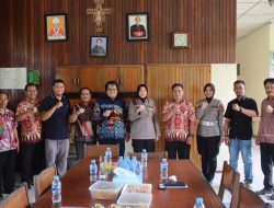 Silaturahmi Yang Menyejukkan Polres Landak Dan Paroki Salib Suci Perkuat Persaudaraan