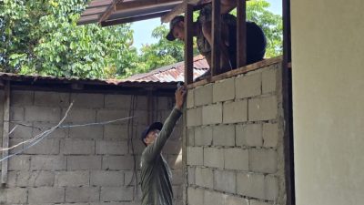 Satgas TMMD Kodim 1207/Pontianak Membuat Bangunan WC Atau Jamban Bagi Keluarga Abdul Mukti