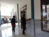 Anggota Satgas TMMD Kodim 1207/Pontianak Melaksanakan Pengecatan Masjid Nahdlatul Ulum