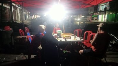 ‎Babinsa Koramil 12/Parindu Laksanakan Patroli Pengamanan Di Lokasi Bekas Kebakaran Pasar Bodok