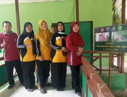 Keceriaan Dewan Guru Terpancar Usai Miliki MCK Layak Berkat TMMD Ke-126 Kodim 1208/Sambas