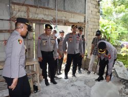 Kapolres Melawi Pantau Lokasi Dan Salurkan Bantuan Kepada Korban Angin Puting Beliung