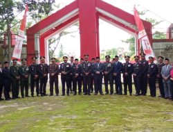 Danramil 02/Sejangkung Hadiri Upacara Peringatan Hari Pahlawan Dan Ziarah Ke TMP Mewakili Dandim 1208/Sambas