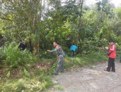 Karya Bakti Kodim 1209/Bengkayang Dan Warga Wujudkan Jalan Bersih Dan Asri