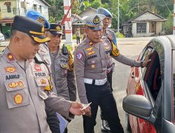 Waka Polres Melawi Sidak Kendaraan Dan Kelengkapan Personil Dalam Rangka Operasi Zebra Kapuas 2025