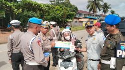 Operasi Zebra Kapuas Polres Melawi Gelar Sosialisasi Dan Teguran Humanis kepada Pengendara Di Depan Kantor Satpas