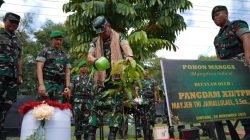 Pangdam XII/Tpr Kunjungi Yonif 642/Kps Tegaskan Markas Prajurit Sebagai Candradimuka  Pembentukan Karakter