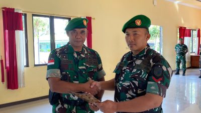 ‎Kasdim 1204/Sgu Pimpin Koprapot Pindah Satuan Kopda Aria Yang Digelar Di Aula Satria Wibawa Kodim 1204/Sanggau