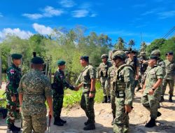 Panglima 1 Division TDM Laksanakan Kunjungan Silaturahmi ke Pos Gabma Temajuk Satgas Pamtas RI–Malaysia Yonarhanud 1 Kostrad