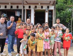 Kapolres Melawi Kuatkan Semangat Ananda Fahriza Ali Saputra Dengan Kursi Roda