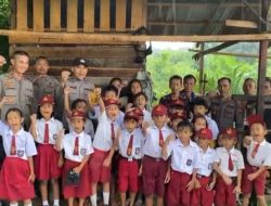 Polres Mempawah Perbaiki Jembatan Rusak