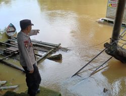 Polsek Belimbing Pantau Debit Air Sungai Cegah Sejak Dini Dampak Bencana