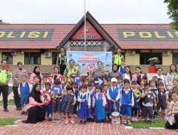Polisi Sahabat Anak Satlantas Polres Melawi Ajak Siswa TK Kenal Rambu Dan Lingkungan Polres