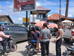Lonjakan Aktivitas Jelang Nataru Pamapta Polres Sekadau Respons Cepat Urai Kemacetan Pasar