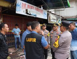 Kapolres Melawi Bersama Tim Bidlabfor Polda Kalbar Tinjau Dua TKP Kebakaran