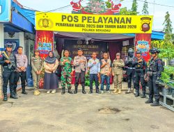 Korami 1204/Sekadau Hilir Melaksanakan Pos PAM Nataru Di Wilayah Kabupaten Sekadau 