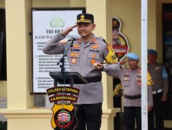 Kapolres Ketapang Pimpin Upacara Kenaikan Pangkat 66 Personel Dan 1 ASN Polri