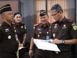 Kajati Kalbar Kunjungan Kerja ke Kejari Mempawah Resmikan Gedung Pidum Dan Evaluasi Kinerja Jajaran