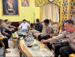 Dalam Suasana Penuh Keakraban Kapolres Pontianak Kota Dan Sultan Syarif Melvin Alqadri Menjaga Kamtibmas Bersama