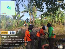 Tim SAR Direktorat Samapta Polda Kalbar Intensifkan Patroli Karhutla Di Sungai Kakap Api Sempat Muncul Kembali Akibat Cuaca Panas