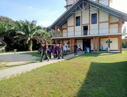 Wujudkan Lingkungan Bersih Kodim 1209/Bengkayang Gelar Karya Bakti Di Gereja Bersama Warga Dan Mahasiswa