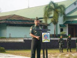 Selalu Bersyukur Arahan Kasrem 121/Abw Saat Berikan Jam Komandan Kepada Para Prajurit Dan PNS Korem 121/Abw Usai Upacara Bendera 