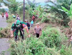 Peduli Lingkungan Kodim 1209/Bengkayang Gelar Karya Bakti Bersama Warga Di Wilayah Binaan