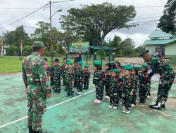 Anggota Kodim 1206/Putussibau Latih PBB TK Kartika Jaya Kodim Putussibau