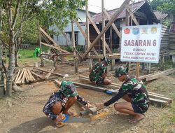 Semangat Membara Satgas TMMD Ke-127 Kodim 1203/Ketapang Percepat Bedah Rumah Warga