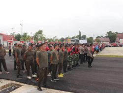Kodim 1206/Psb Bersama Forkopimda Laksanakan Jumat Bersih Di Sekitaran Putussibau Kota