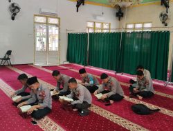 Personel Polres Melawi Laksanakan Tadarus Alquran Usai Apel Pagi Selama Ramadan