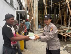 Subsatgas Bimmas Dan subsatgas Pam keramaian Ops Liong Kapuas Kawal kegiatan simpatik Di Lokasi Slum Area Yang Dilaksanakan Polwan Polda kalbar