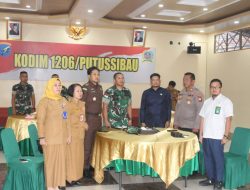 Dandim 1206/Putussibau Bersama Unsur Forkopimda Kapuas Hulu Ikuti Sosialisasi Gerakan Lingkungan Bebas Sampah Secara Vicon