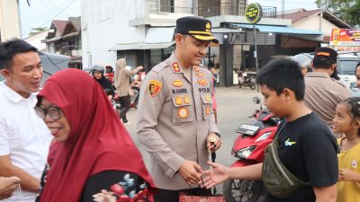 Hangatnya Ramadan Di Depan Mako Polres Ketapang Kapolres Berbagi Takjil Untuk Masyarakat