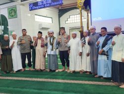 Kapolresta Pontianak Gelar Safari Ramadhan Dan Subuh Keliling Di Masjid Syakirin