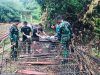 Kodim 1209/Bengkayang Percepat Pembangunan Jembatan Gantung Perintis Garuda Tahap III