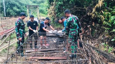 Kodim 1209/Bengkayang Percepat Pembangunan Jembatan Gantung Perintis Garuda Tahap III