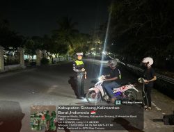 Satgas Kamseltibcarlantas Polres Sintang Laksanakan Patroli Subuh Antisipasi Balap Liar Di Kawasan Tugu BI