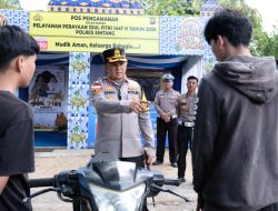 Kapolres Sintang Beri Teguran Dan Penindakan Pengendara Knalpot Brong Saat Cek Pos Tugu Jam