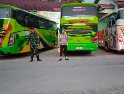 Babinsa Koramil 1206-14 Bersama Bhabinkamtibmas Hulu Gurung Amankan Transit Mudik Lebaran 1447 H Di Nanga Tepuai